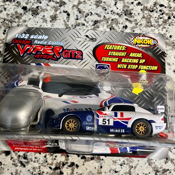 Dodge Viper radio control GT 2 car - Picture 1 of 11